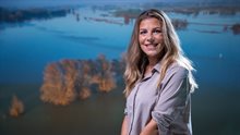 Laura van Dam