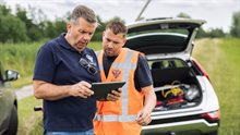 2 mannen in het veld tablet