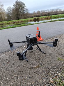 De drone die door de lucht heeft gevlogen om de beelden te maken.